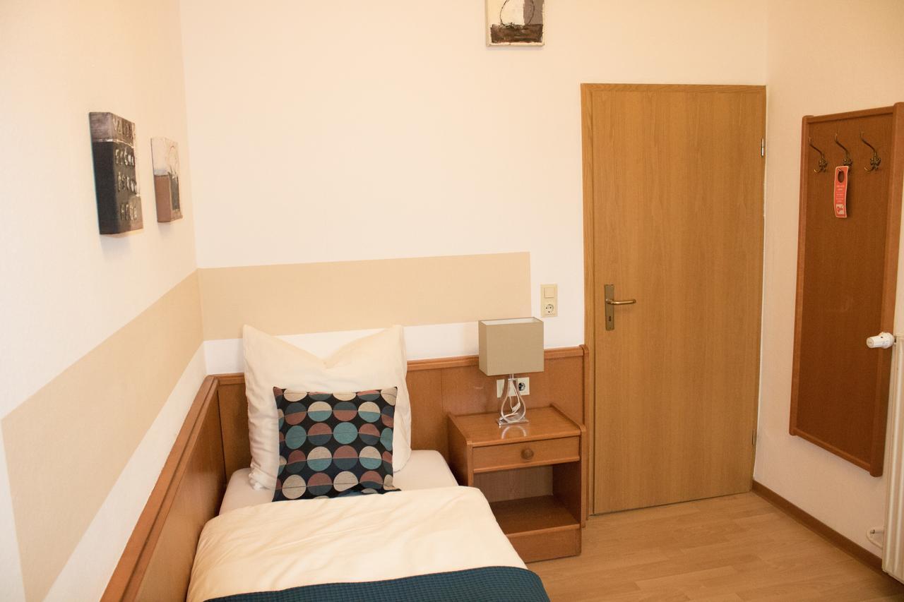Stadthotel Russelsheim Esterno foto